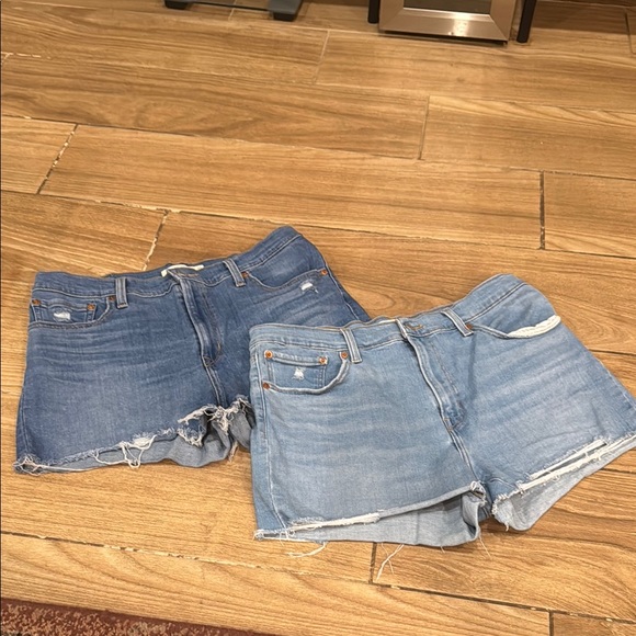 Levi's High Rise Shorts Bundle - Picture 1 of 6